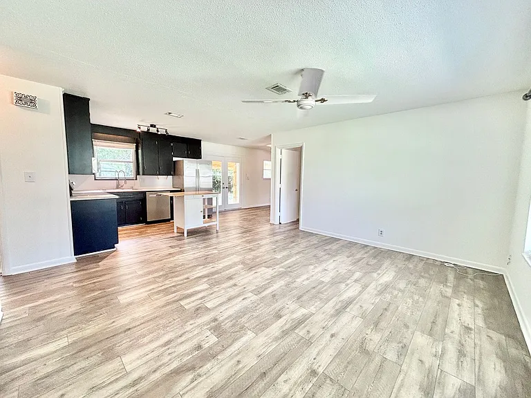 3460 Rothschild Dr — Photo 3