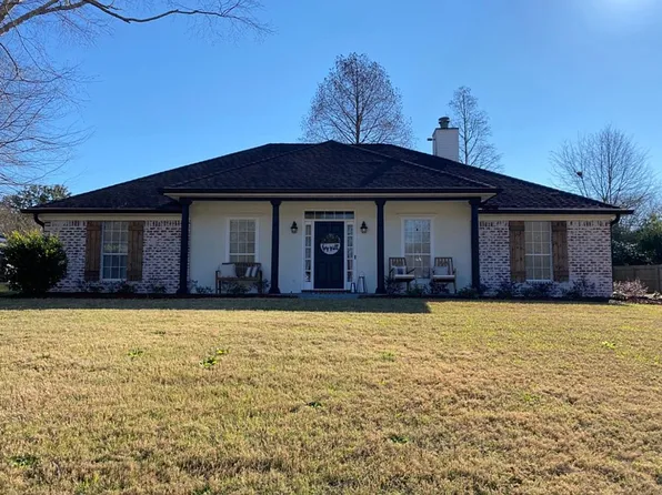 1145 Wakefield Dr W, Mobile, AL 36695