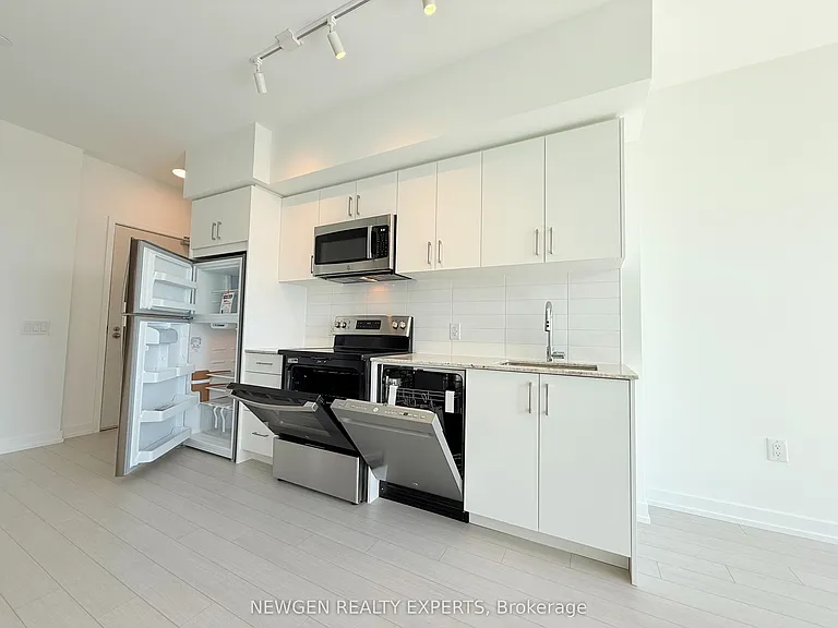 4010 Eglinton Ave W #707 — Photo 15