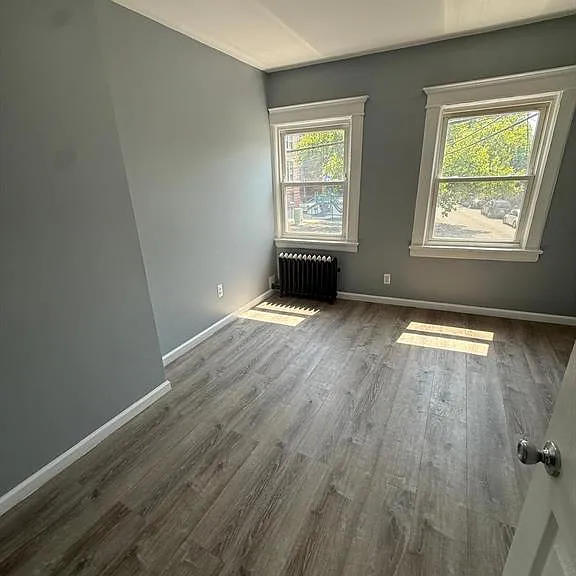 621 Grove St — Photo 4