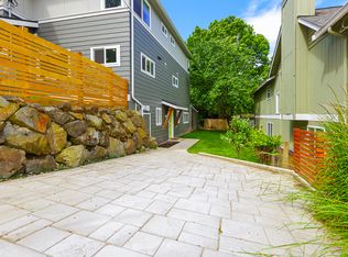 10317 8th Ave NE #B, Seattle, WA 98125
