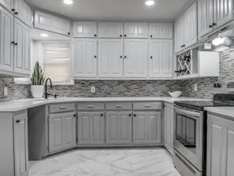 2740 S Polk St — Photo 2