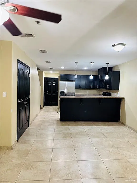 3 bed, 2.5 bath, 1315 sqft, $1,100 — Photo 2