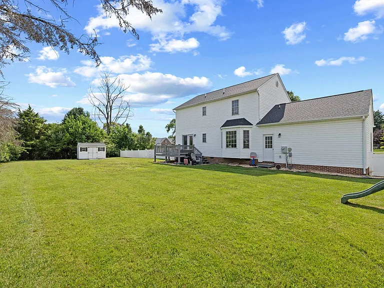 48 Boyington Blvd — Photo 25