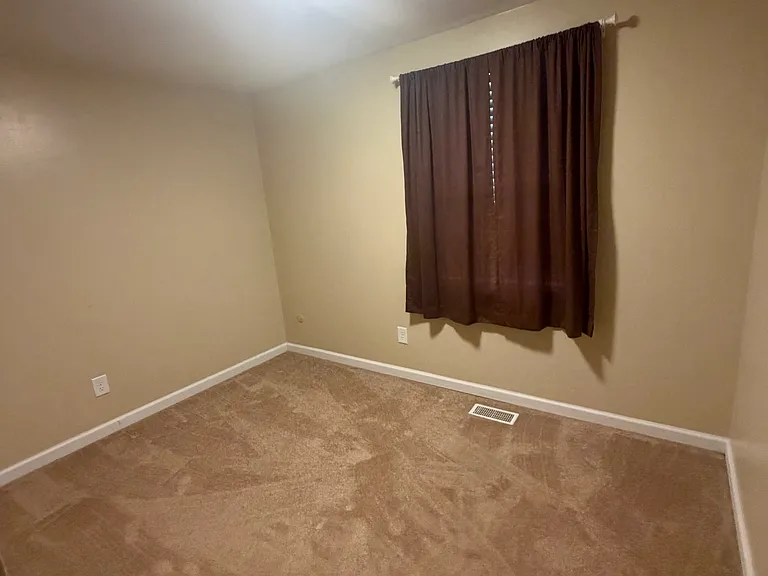 6501 Stonehurst Dr — Photo 18