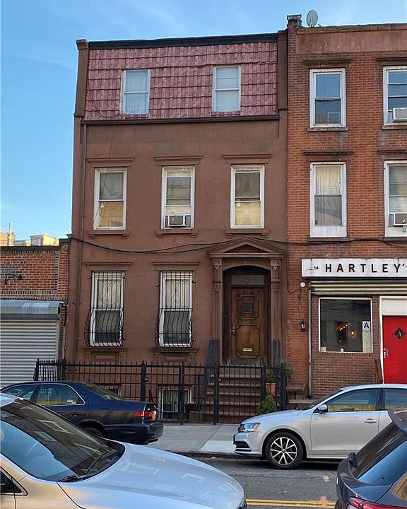 1st image of 16 Putnam Ave