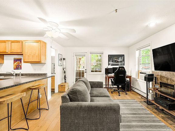 4th image of 1405 Broadway #210