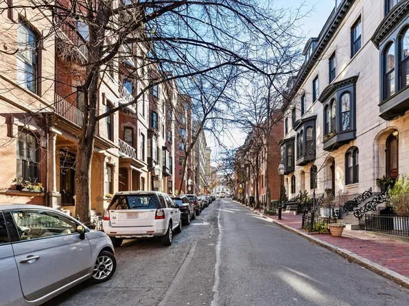 24 Hancock St APT 7, Boston, MA 02114