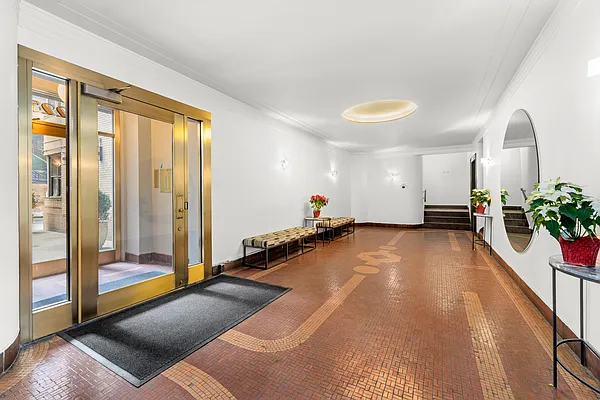 Sold by Compass | media 9