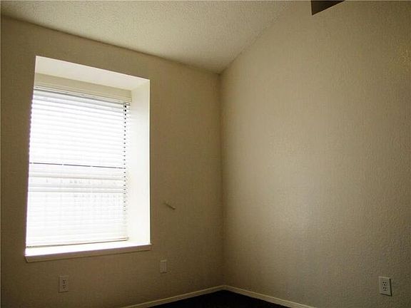 4th image of 4620 Loma De Plata Dr