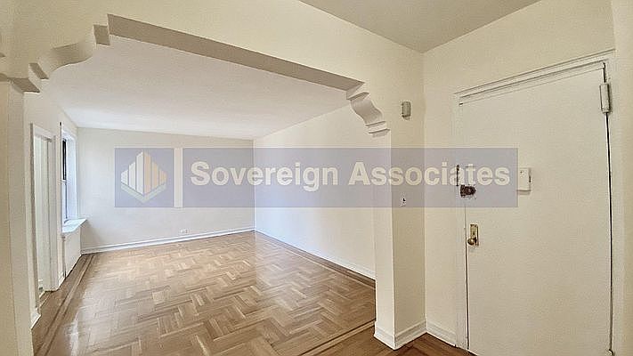 1st image of 30 Cooper St #6D