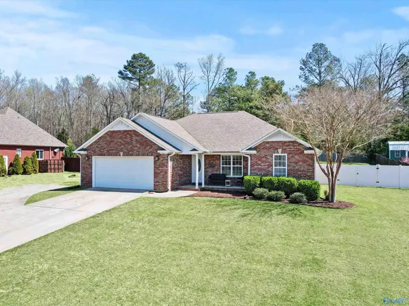159 Kaylee Loop, Hartselle, AL 35640