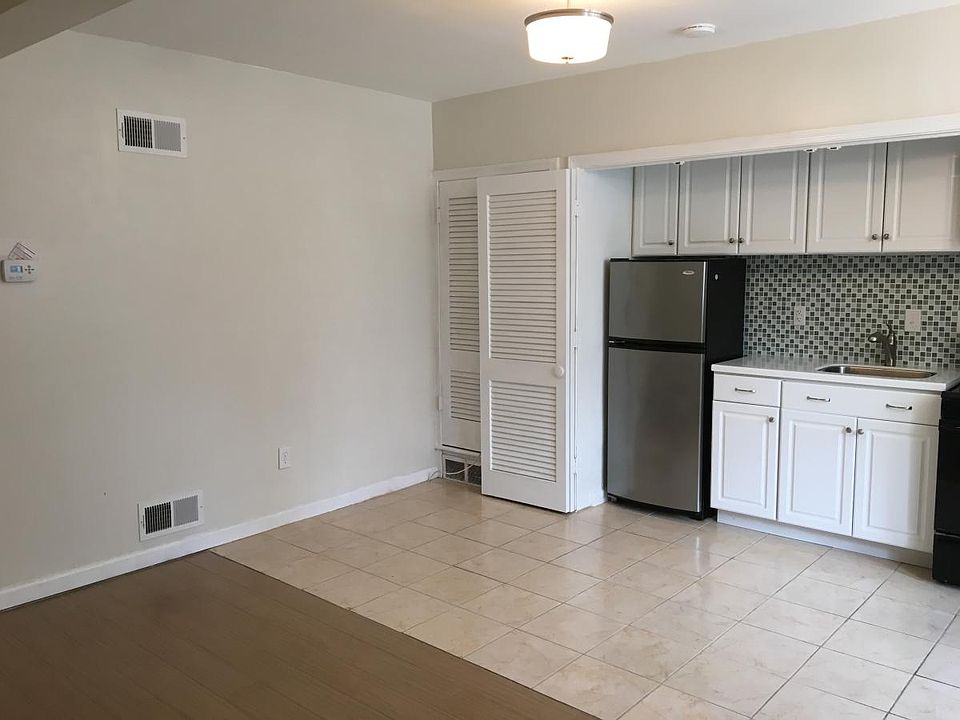 Kitchen/Living Area
