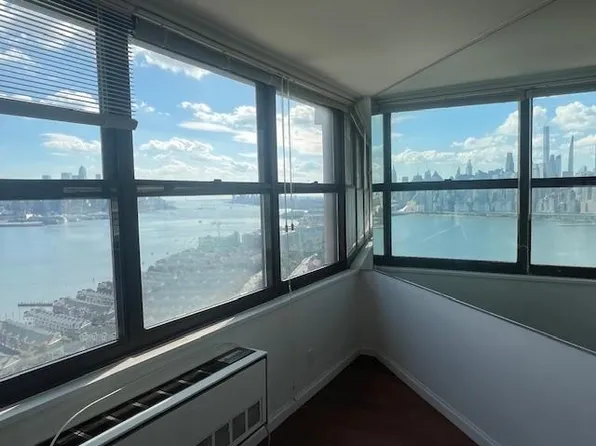 7000 Blvd East image 13 of 48