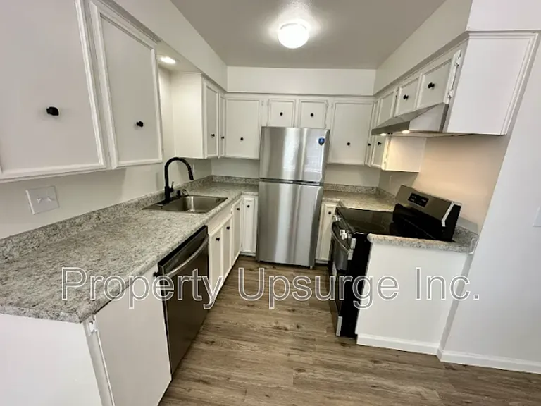 1063 Del Sol Pl #B — Photo 1