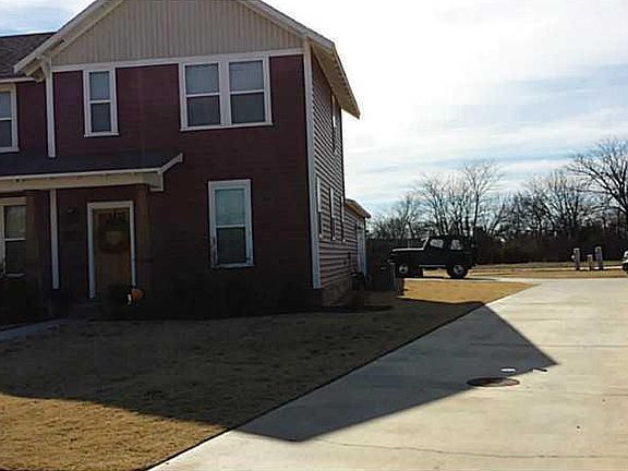 2nd image of 1217 S Oxbow Way