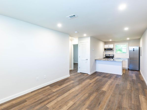 602 40th Ave N APT 4