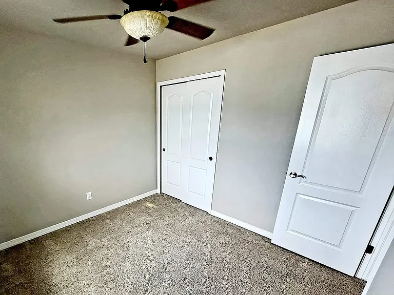 8817 Bella Flora Hts — Photo 17