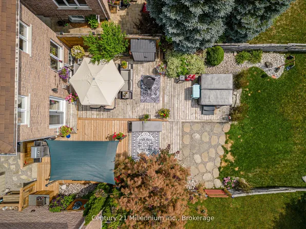 14 Thomas Dr, Collingwood, ON L9Y 0A6
