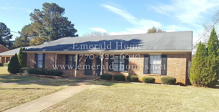 1st image of 538 Whitehall Ln