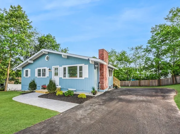 1 Knowlton Rd, Nashua, NH 03063