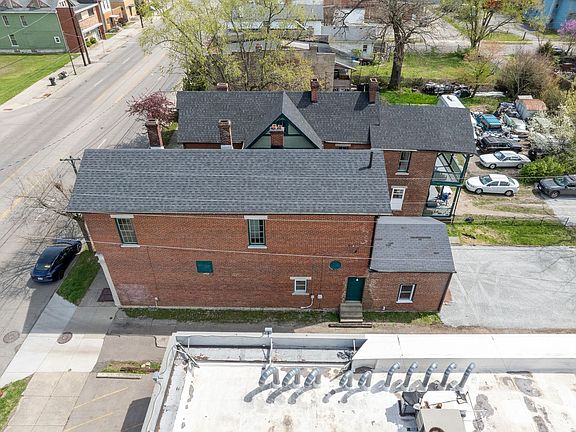 5th image of 1616 E 3rd St