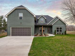 230 Highland Dr, Smithville, TN 37166