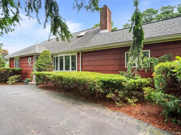 1359 Manor Lane, Bay Shore, NY 11706