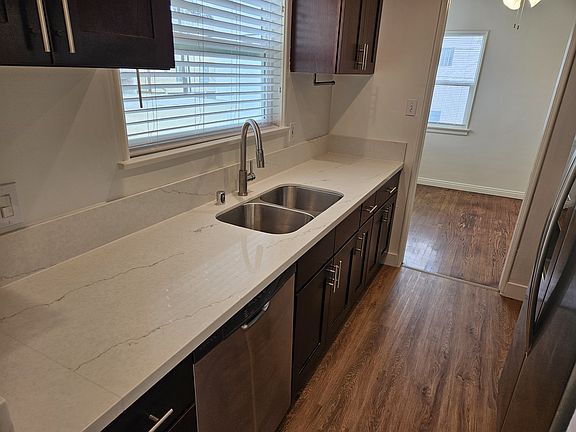 4th image of 1045 6th St APT E