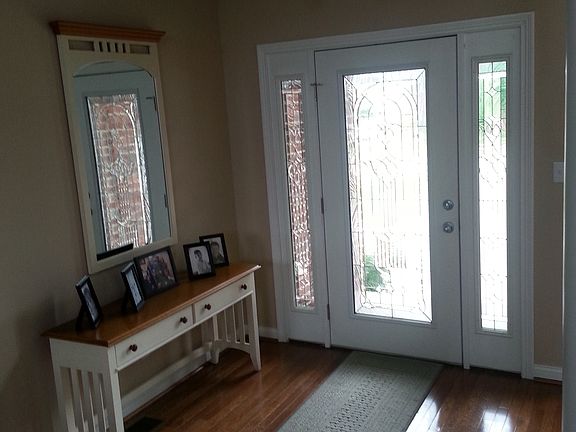 2nd image of 612 Ashbourne Dr