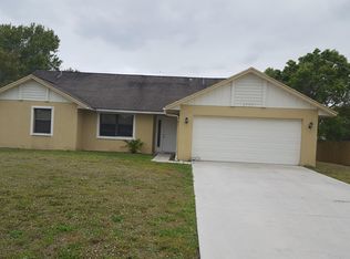 2757 SE Eagle Dr, Pt Saint Lucie, FL 34953