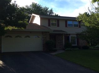 229 Coach House Dr, Madison, WI 53714