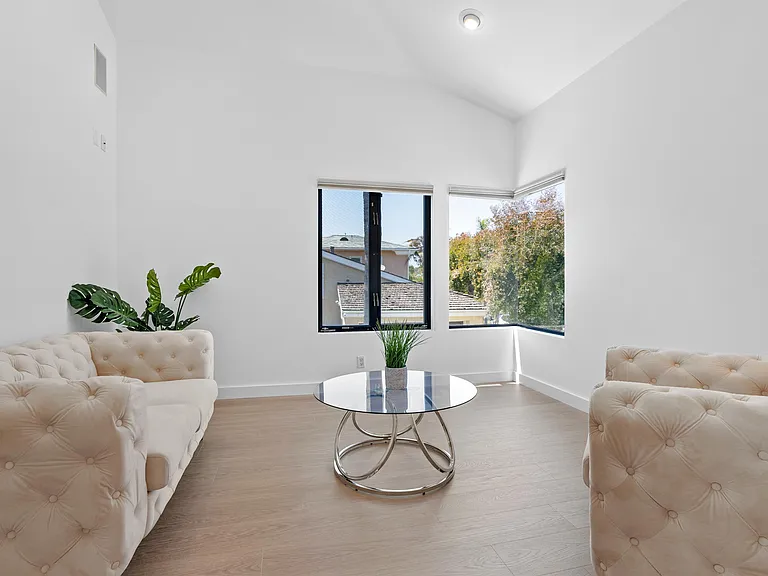 715 Bayside Dr — Photo 41