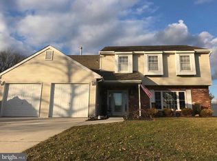 93 Twin Ponds Dr, Sewell, NJ 08080