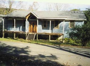 82 Near Rd, Red Hook, NY 12571