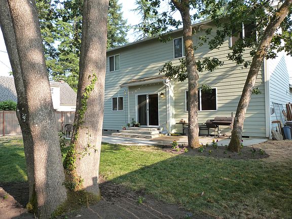 3rd image of 6921 Sacramento St SW