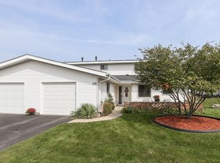 1118 Swansea Ct, Schaumburg, IL 60193