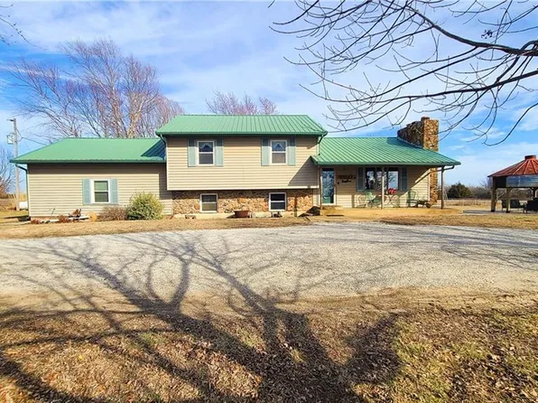 1587 155th St, Fort Scott, KS 66701