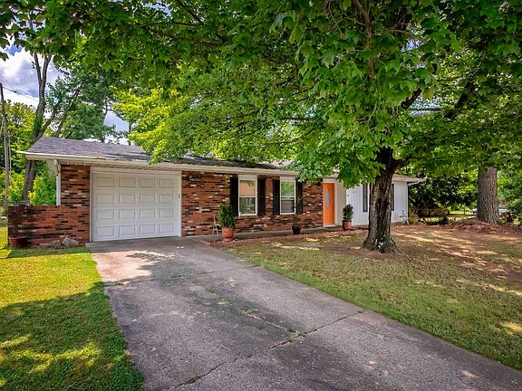 3rd image of 1803 W Sunset Dr