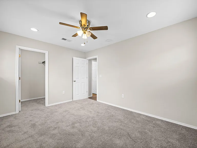 2615 Ektom Dr — Photo 33