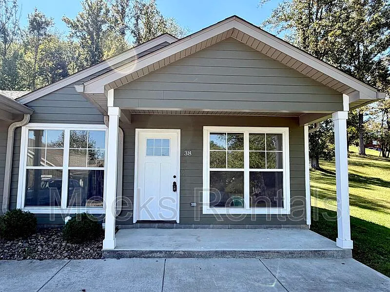 38 Flats Dr