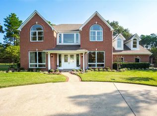 221 Hunters Cir, Longview, TX 75605