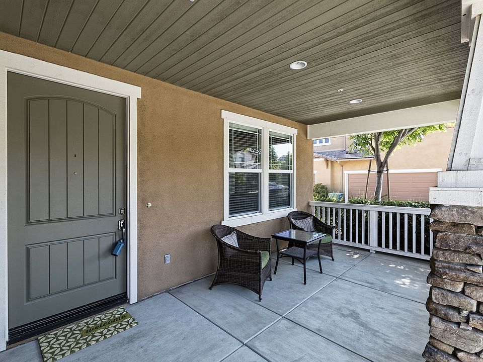 2nd image of 8220 Quartz St