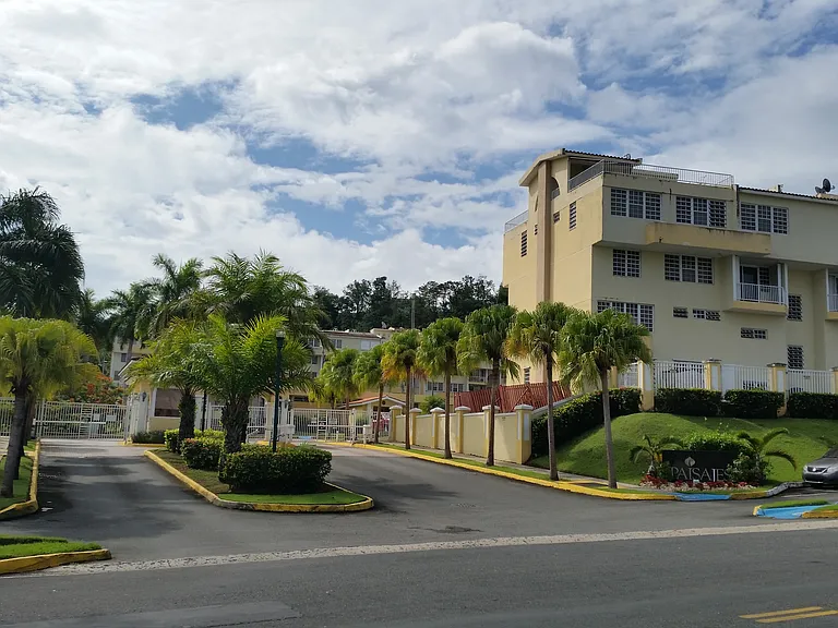 1004 Boulevard Media Luna Paisajes Del Escorial #J21 — Photo 12