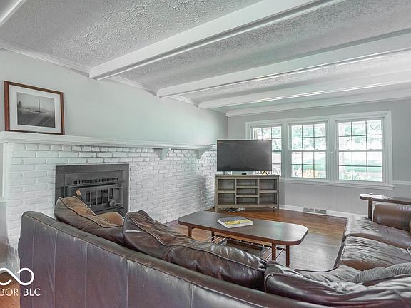 5th image of 7049 Kingswood Cir