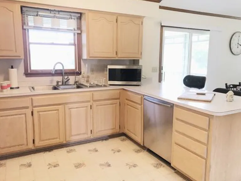21373 Southside Rd — Photo 11