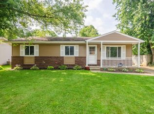 621 W Hamburg St, Pinckney, MI