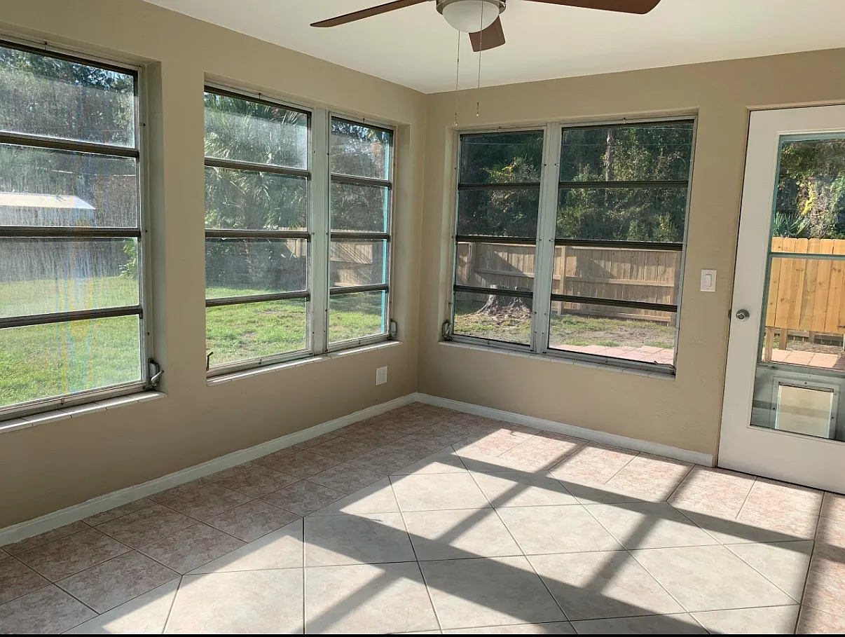 2 bed, 1.5 bath, 1302 sqft, $1,700 — Photo 3