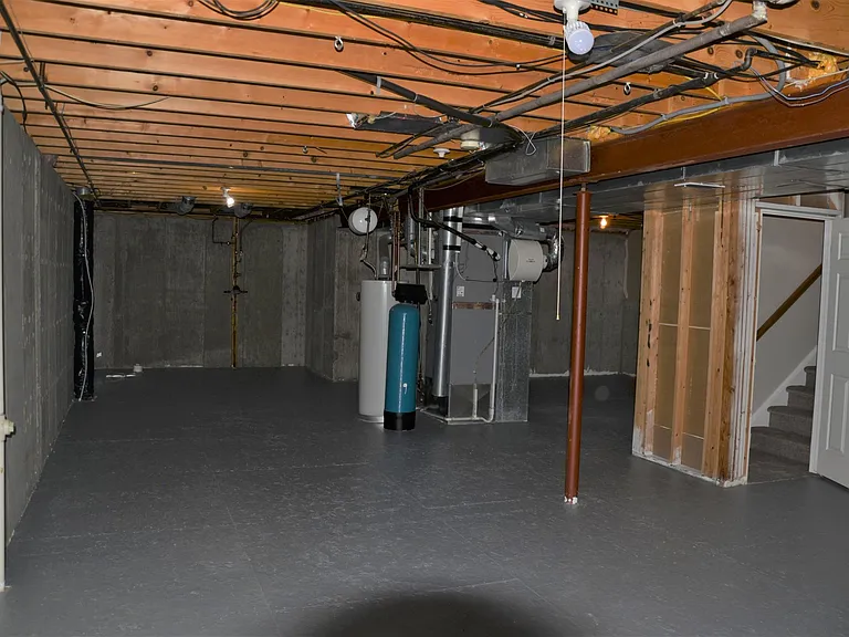 2466 W Sunset Dr — Photo 30