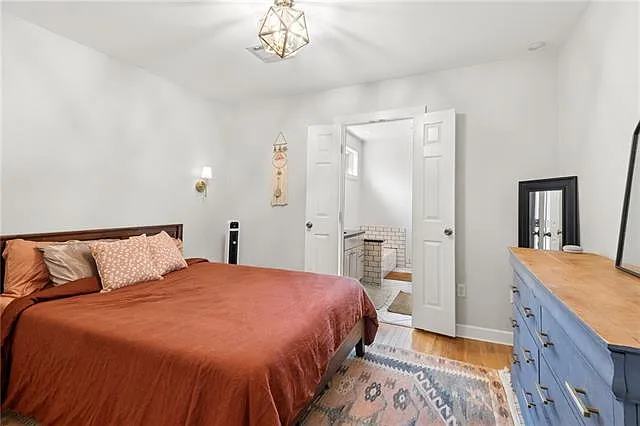 4628 Frenchmen St — Photo 10